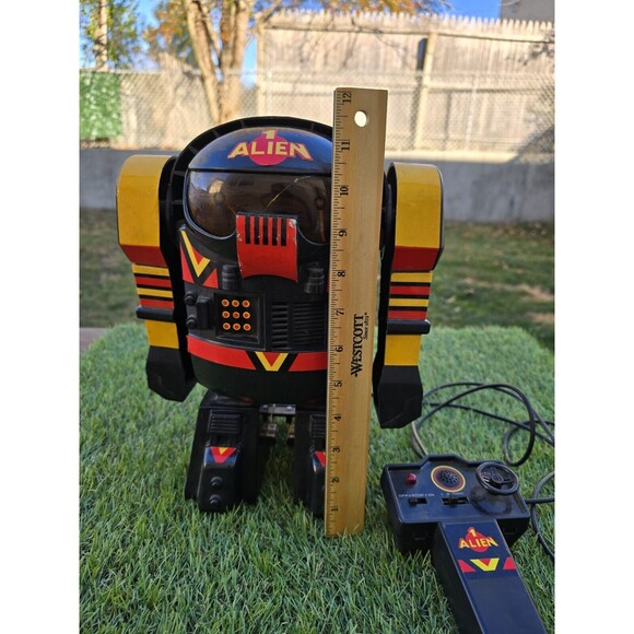 Vintage 1980's Alien 1 Robot Union Electric *For Parts Only Needs TLC Rare Find - Picture 4 of 12
